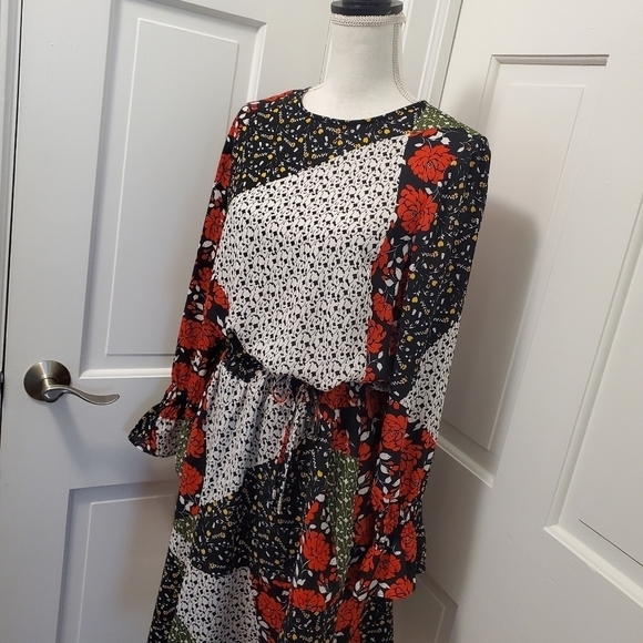 Libby Edelman Floral Patchwork Dress Size Medium, colorful - Picture 2 of 14